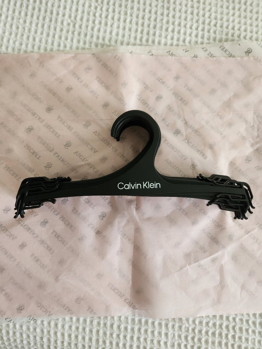 ✨️Calvin Klein 15 Pack Intimate Hangers Black New